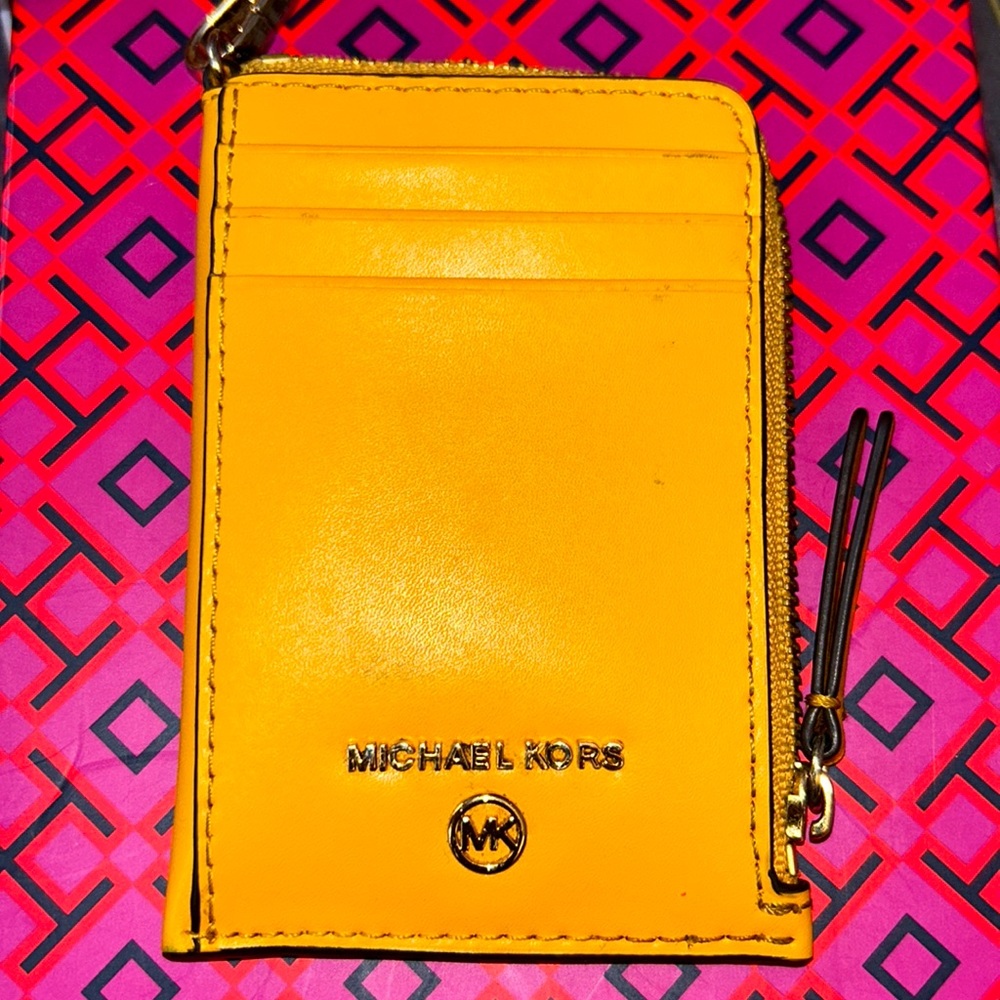 🐝Michael Kors lanyard wallet🐝